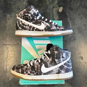 Dunk High SB Tie Dye